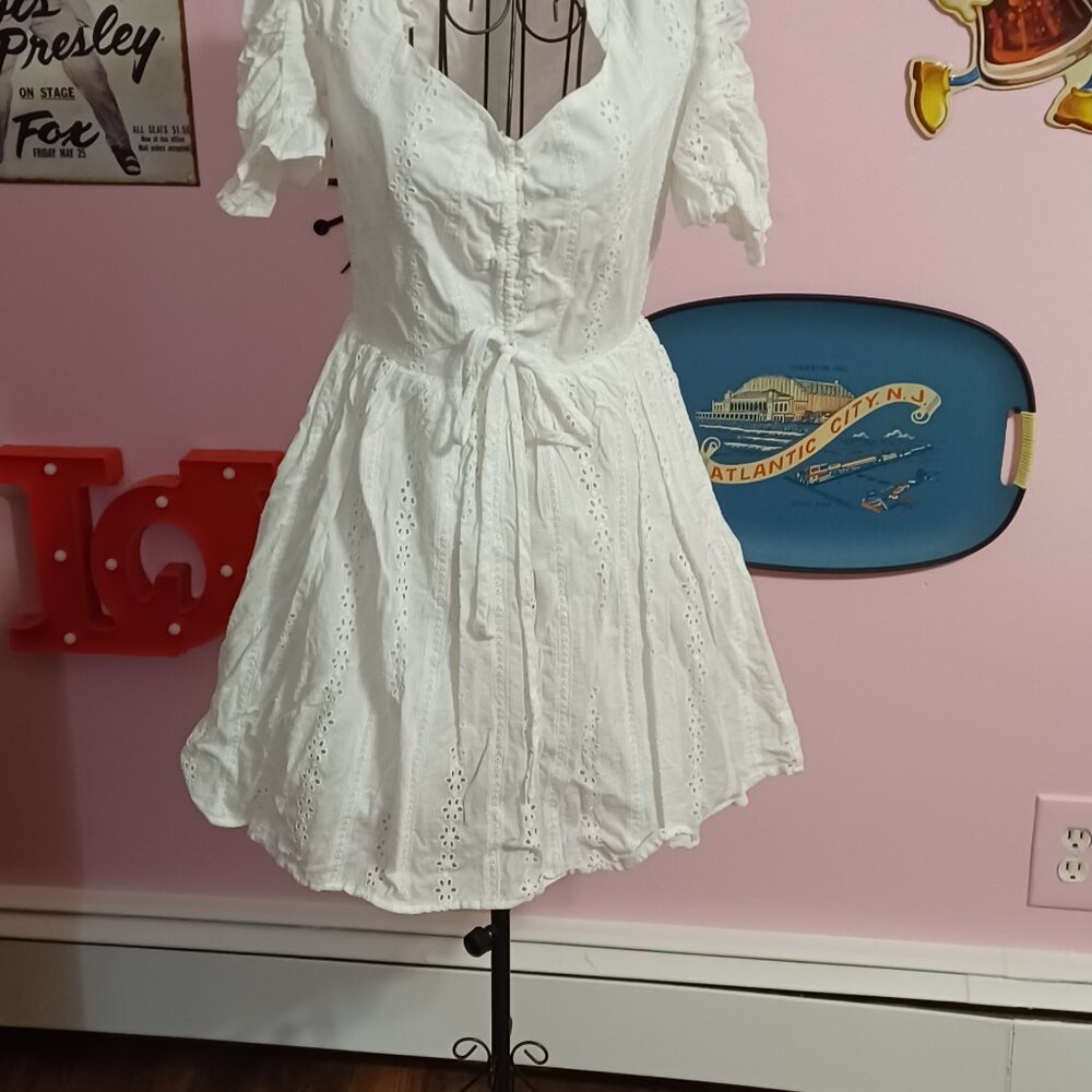 Smak Parlour White Eyelet Mini Dress NWOT Size 4
